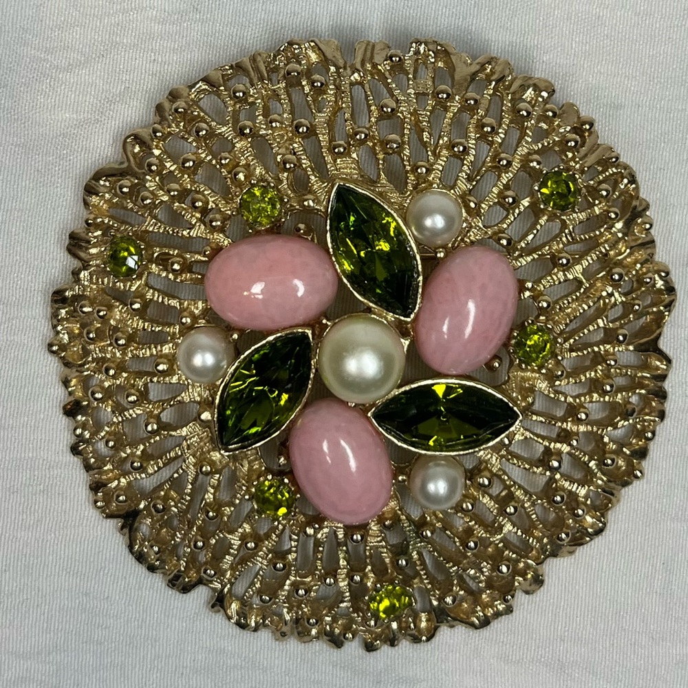 Sarah Coventry  Vintage Round large Brooch pin Gold Tone Pink Cabochon / Green